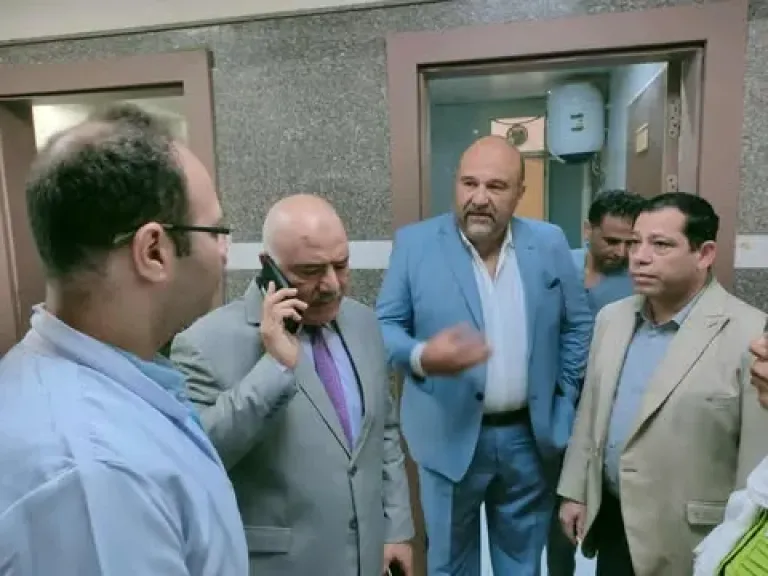 محافظ القليوبية يستعين بخبير تجميل وحروق للاطمئنان على مصاب حريق الشدية