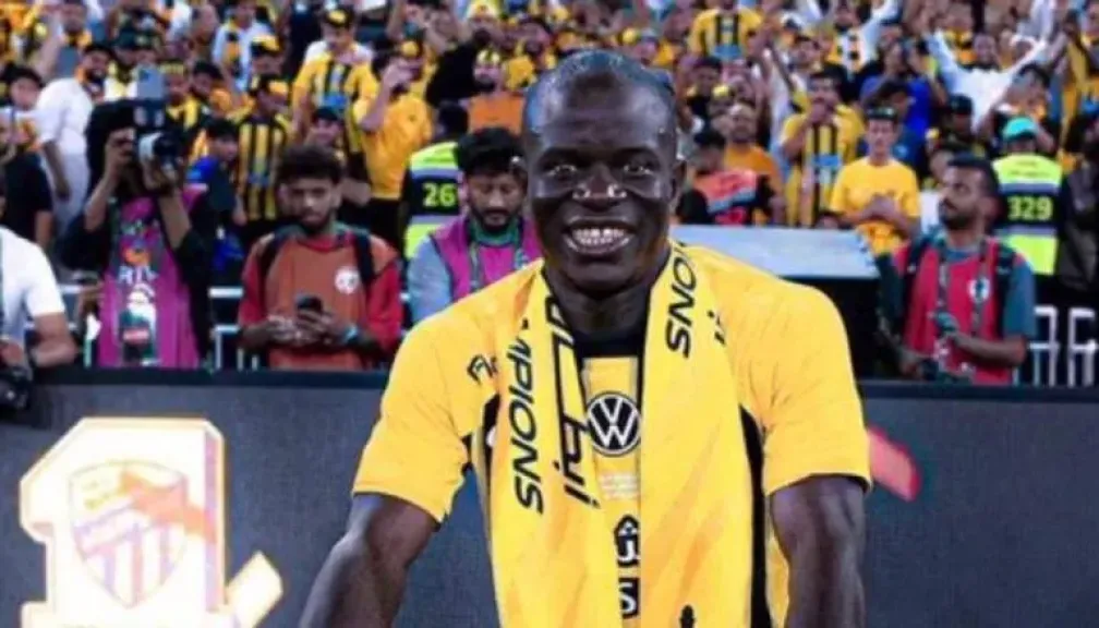 «تلعب لعبة ما».. وكيل كانتي يفتح النار على إدارة الاتحاد