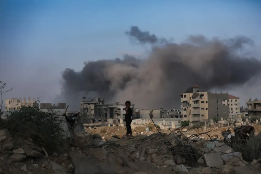 شهداء بقصف الاحتلال وإطلاق النار في غزة