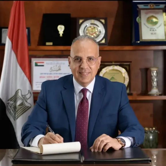 وزير الري يتابع الموقف التنفيذي لـ ”مشروع تأهيل المنشآت المائية”