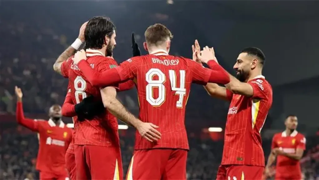 نيوكاسل يونايتد يتحدى ليفربول في مواجهة نارية بالدوري الإنجليزي