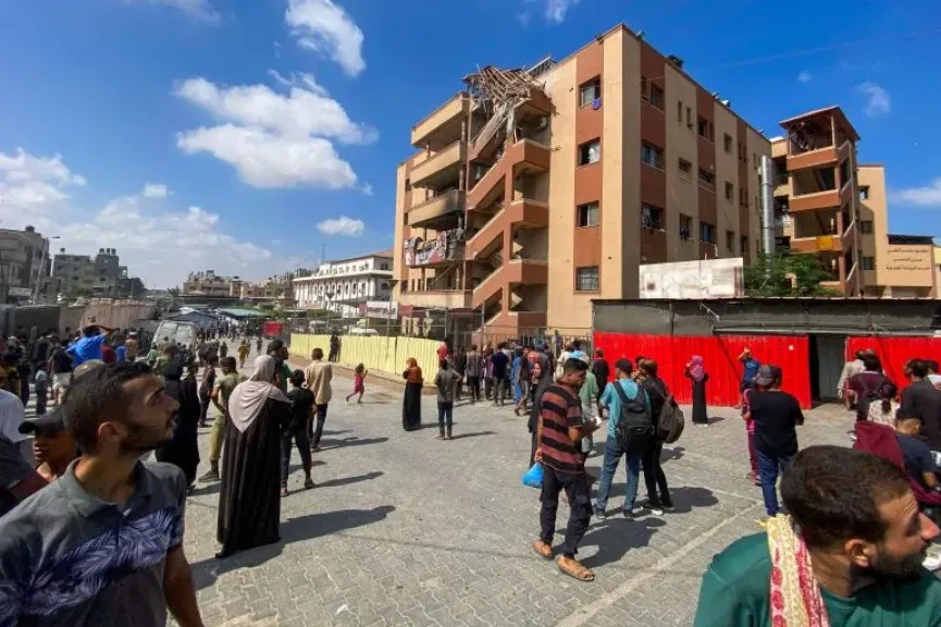 كيف تفاعل العالم مع القصف الإسرائيلي لمجمع ناصر الطبي في خان يونس؟