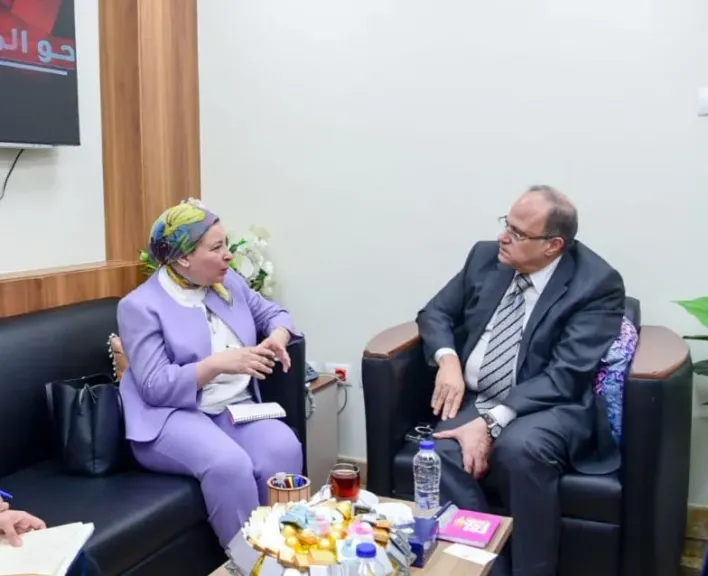 رئيس  هيئة الدواء المصرية يستقبل سفيرة مصر لدى مالاوي