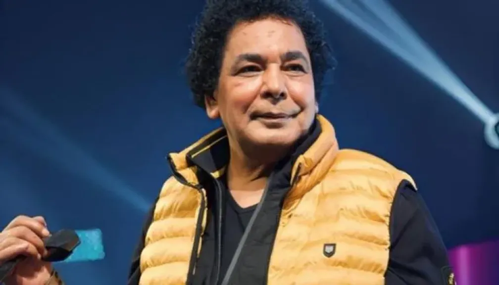 أول ظهور لمحمد منير بعد أزمته الصحية