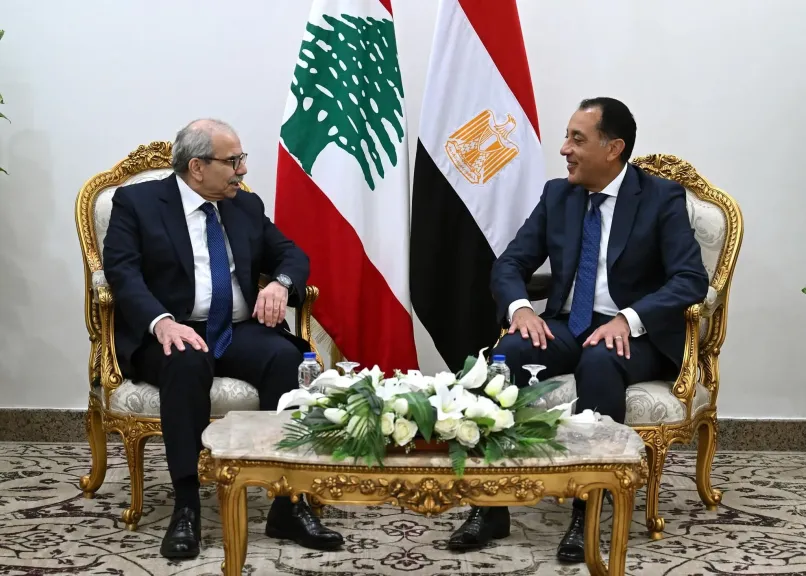 بمقر الحكومة بالعلمين الجديدة.. جلسة مباحثات موسعة لرئيس الوزراء مع نظيره اللبناني