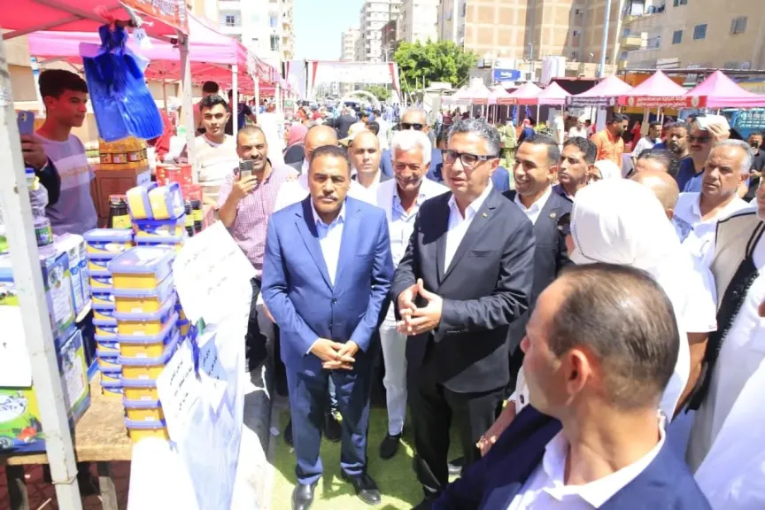 وزير التموين والتجارة الداخلية ومحافظ مطروح يتفقدا مشروعات وخدمات التموين