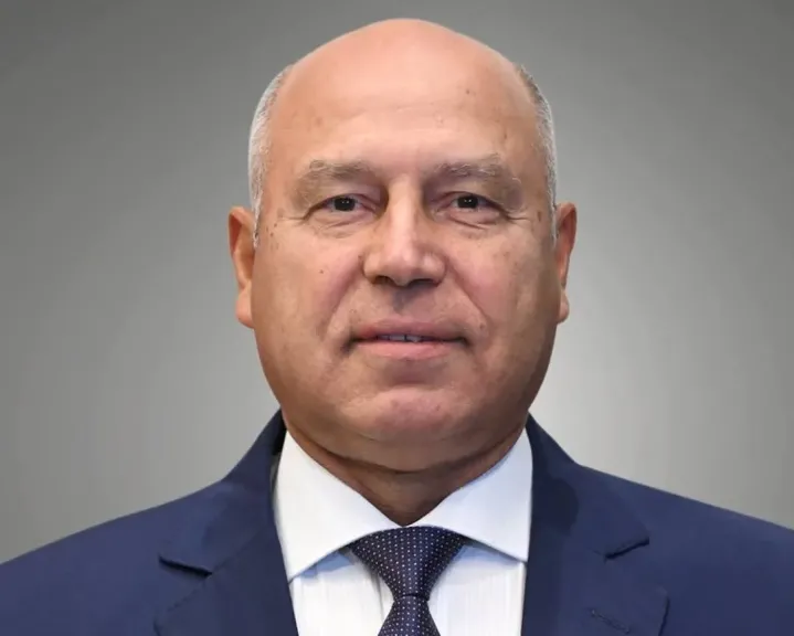 وزير الصناعة يعلن طرح 1386 قطعة أرض صناعية فى 23 محافظة