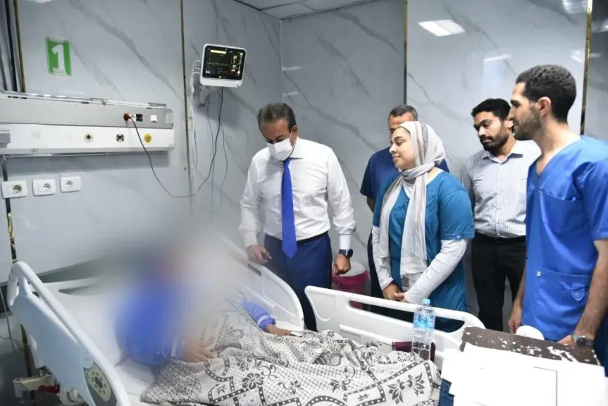 خلال زيارة مفاجئة لمستشفى الهرم.. وزير الصحة يوجه بزيادة الأطباء والتخصصات الطبية لتلبية احتياجات المرضى