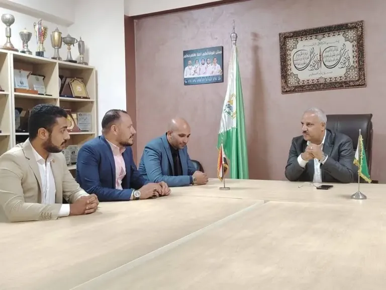 مجلس إدارة نادي القيادات الشبابية بمحافظة الجيزة يعرض القواعد المنظمة ووضع آليات العمل بالنادي