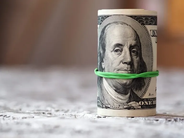 سعر الدولار الأن بالبنوك المصرية بعد قرارات البنك المركزي الأخيرة