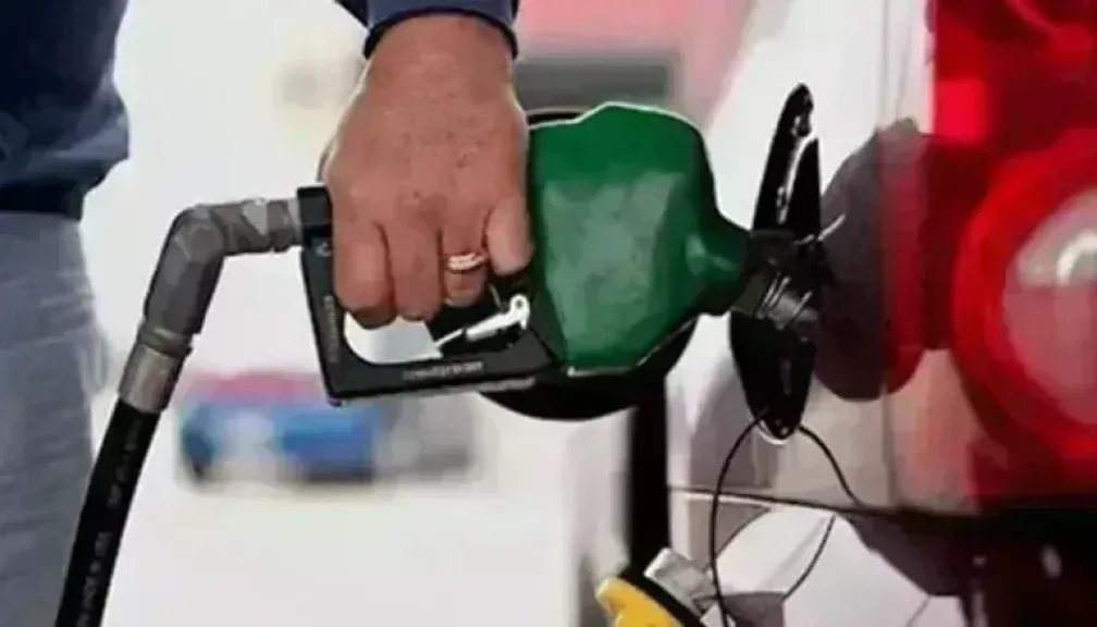 زيادة أسعار البنزين والسولار رسميًا 3 جنيهات