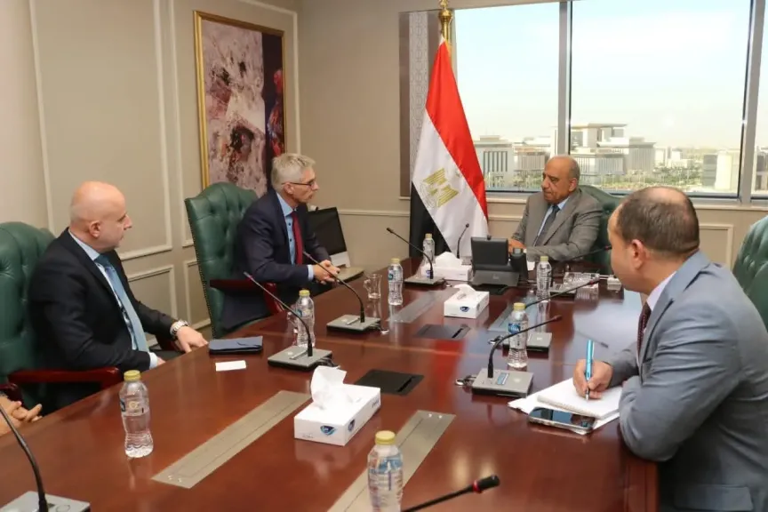 وزير الكهرباء يبحث مع شركة ”ABB” السويدية التعاون في مجالات رفع كفاءة الطاقة وتطوير وتحديث شبكات النقل