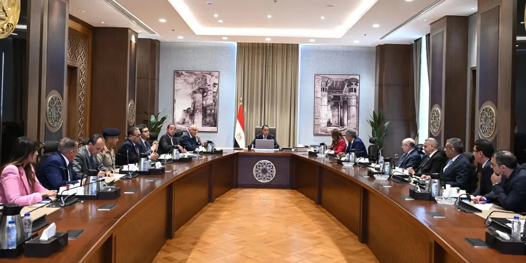 رئيس الوزراء:خطة لزيادة حجم أسطول الطيران بنحو 30% خلال الفترة المقبلة