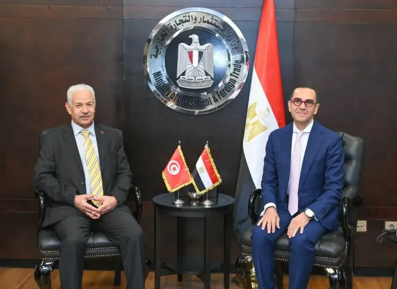 وزير الاستثمار والتجارة الخارجية يستقبل نظيره التونسي لبحث سبل تعزيز العلاقات الاقتصادية المشتركة