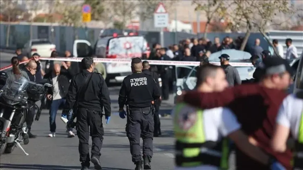 حماس: عملية الطعن بالقدس رد طبيعي على جرائم الاحتلال وضربة لأمنه