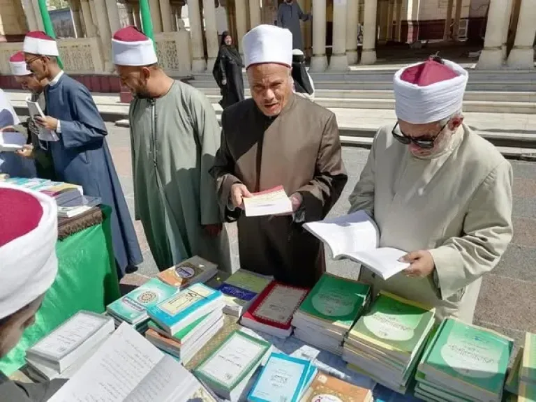 لأول مرة.. المجلس الأعلى للشئون الإسلامية ينظم معرضًا للكتاب بمسجد سيدي عبد الرحيم القنائي بقنا