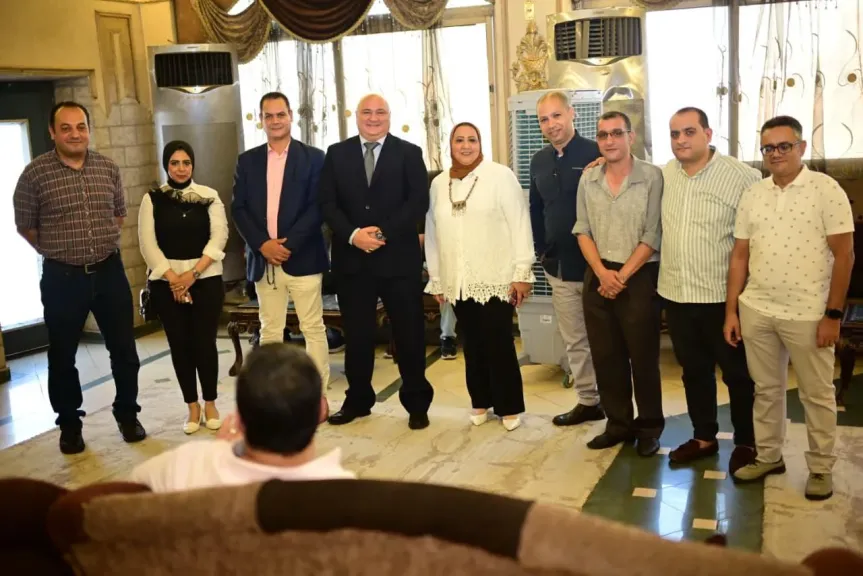 نقيب العاملين بالنيابات والمحاكم يُكرم الطلبة المتفوقين أبناء العاملين بعدل الغربية