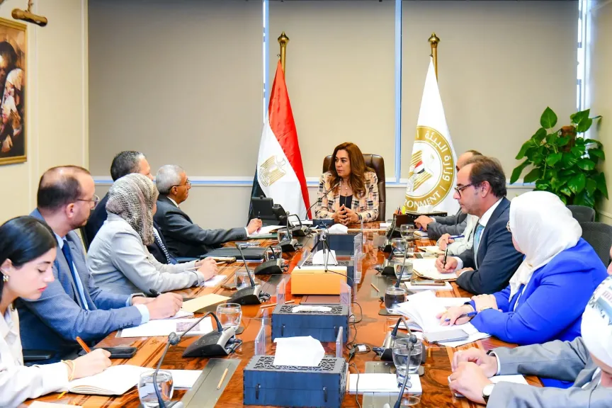 وزيرة التنمية المحلية تلتقي ممثلى الجهات المنظمة لإحتفالية الإفتتاح الرسمى للمتحف المصري الكبير