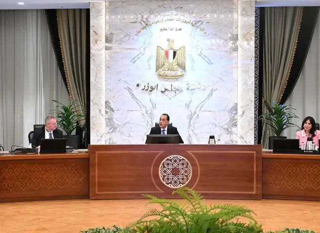 رئيس الوزراء يستقبل نائب رئيس الوزراء الروسي والوفد المرافق له