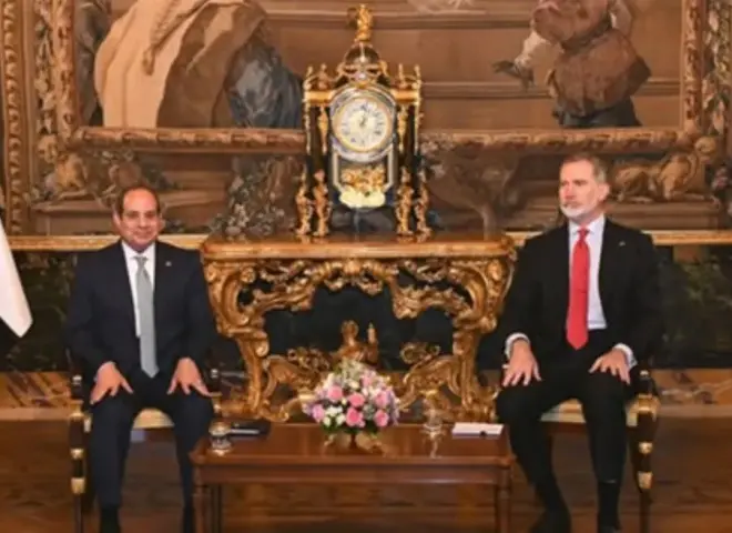 الرئيس السيسي يستقبل ملك إسبانيا في أول زيارة له