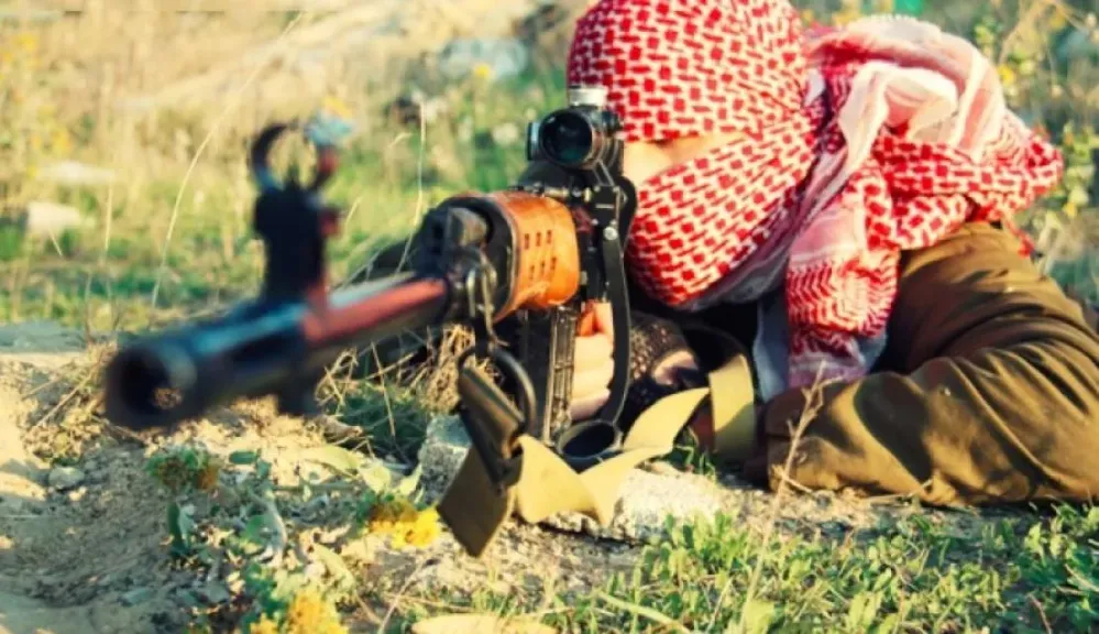 قناص فلسطيني ينجح في إصابة عدد من جنود الاحتلال شمال مدينة غزة