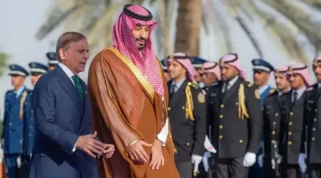 باكستان: هناك دول ترغب في اتفاقيات دفاعية مثل الموقعة مع السعودية