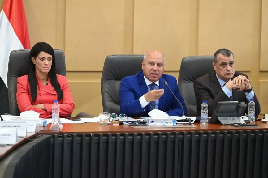 كامل الوزير: الدولة ملتزمة بتوريد كميات الغاز اللازمة لتشغيل مصانع الأسمدة