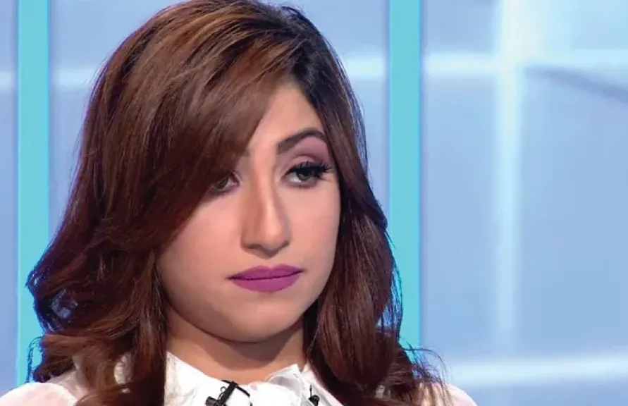 بعد القبض عليها في مطار القاهرة.. صرف المطربة بوسى بعد تقديم معارضات على أحكام قضائية