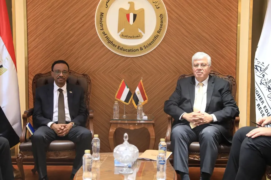 وزير التعليم العالي يلتقي نظيره السوداني لبحث سبل تعزيز التعاون المشترك