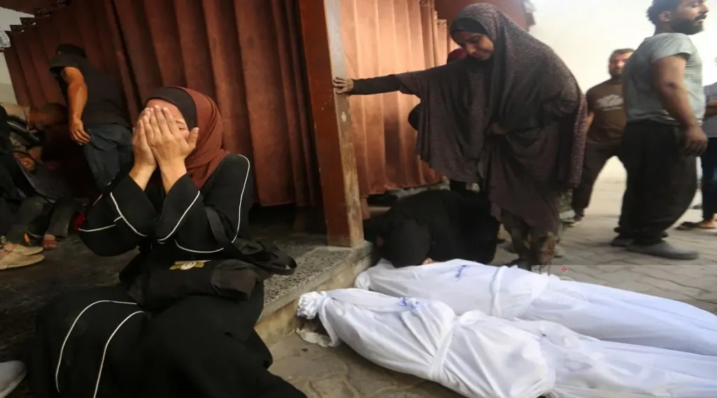 مجزرة جديدة في غزة.. 11 شهيدًا في الزوايدة وقصف إسرائيلي مكثف يجبر الأهالي على النزوح