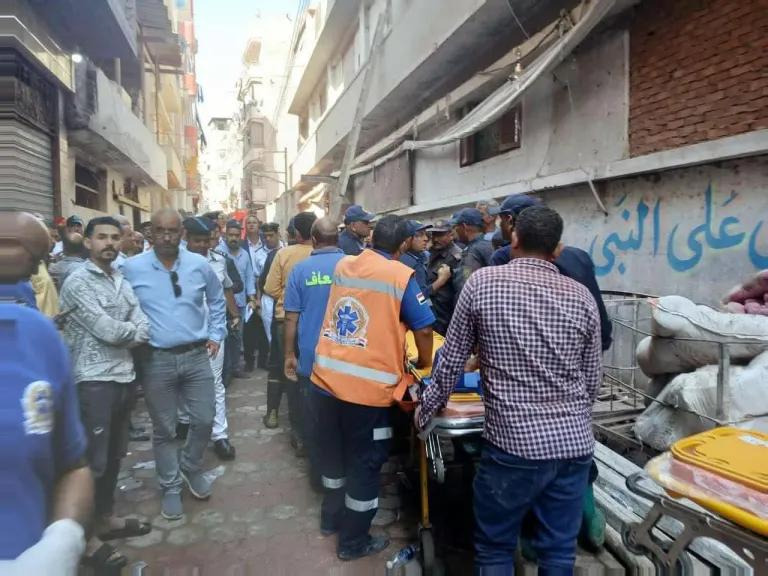محافظ الغربية يعلن انتشال جميع المحتجزين بمصبغة المحلة وارتفاع الوفيات إلى 13 شخصا