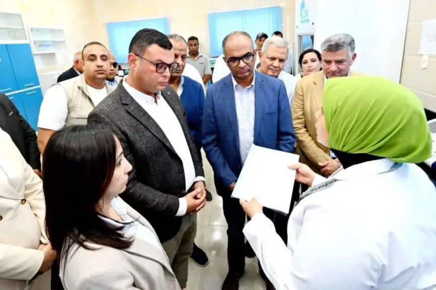 وزير الإسكان ومحافظ البحيرة يفتتحان محطة معالجة الصرف الصحي بمركز بدر