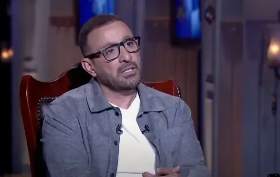 أحمد السقا يعلن مقاطعته للسوشيال ميديا بعد موجة جدل حول دعمه لمحمد صلاح