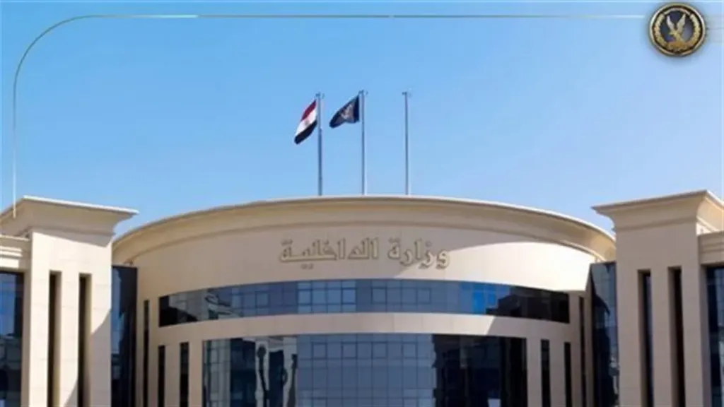 مصدر أمني ينفي استبعاد شخص من قضية سرقة أجهزة تابلت وزارة التعليم بزعم صلته بمسئولي الداخلية