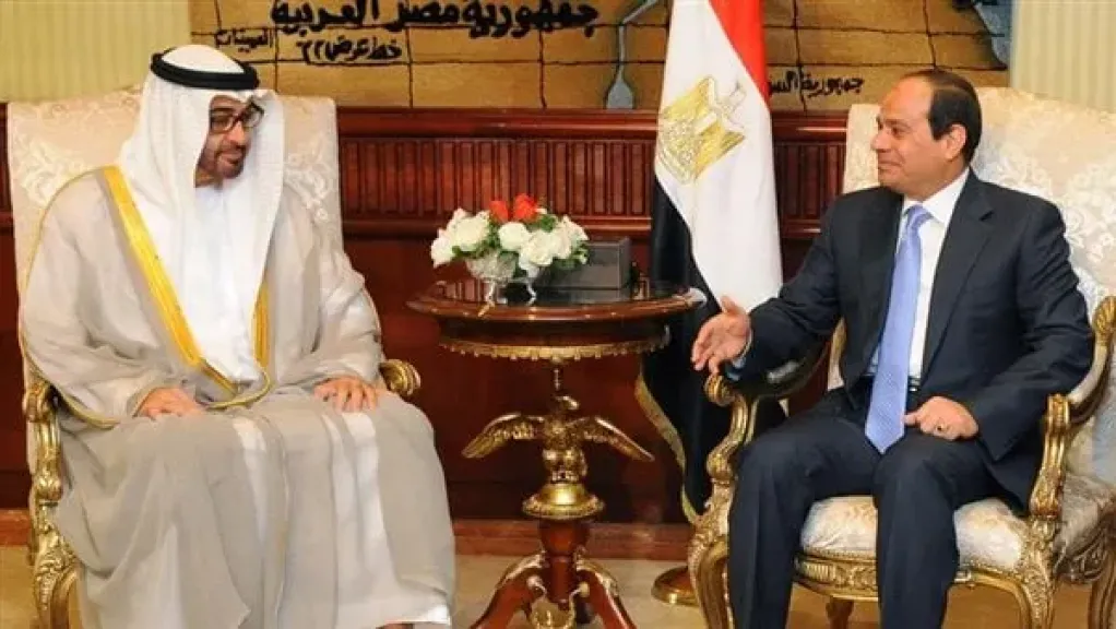 الرئيس السيسي يستقبل الشيخ محمد بن زايد آل نهيان بمطار القاهرة الدولي