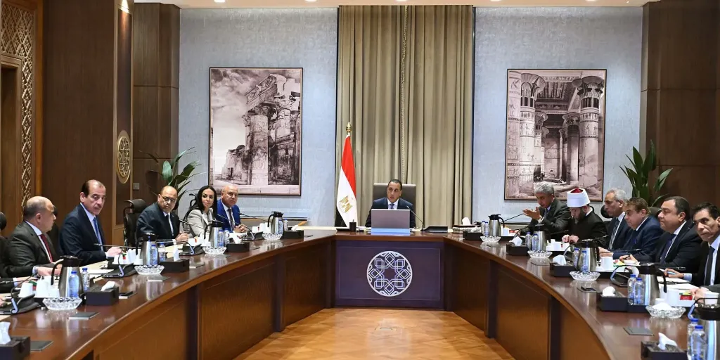 رئيس الوزراء يترأس اجتماع اللجنة العليا للحج