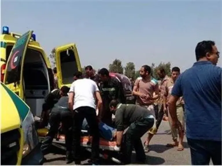 مصرع شخص وإصابة 8 آخرين في حادث أعلى الطريق السياحي