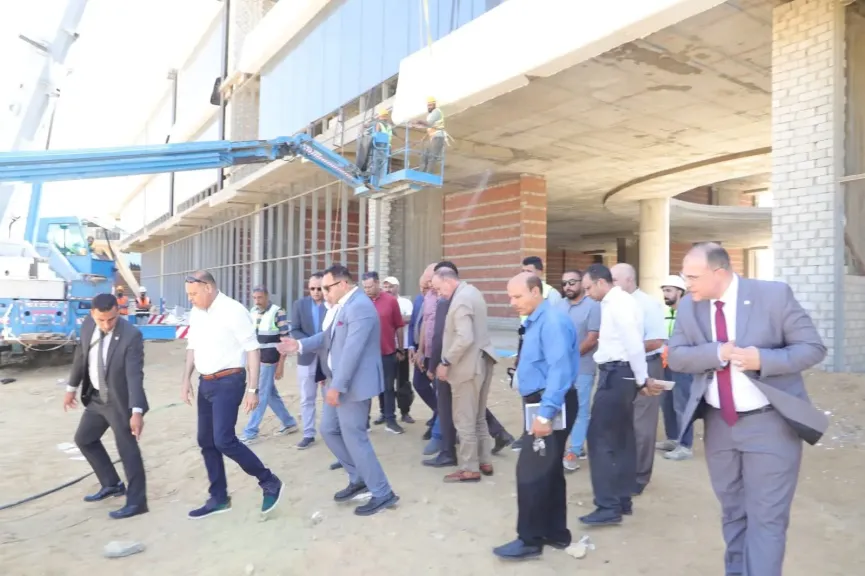 حملات مكثفة بالمحافظات للتأكد من توافر مبادئ ”السلامة المهنية”.. وإستخدام ”مهمات الوقاية”