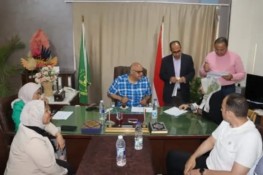 محافظ القليوبية يوجه بتوفير فرص عمل للشباب خلال اللقاء الأسبوعي للمواطنين