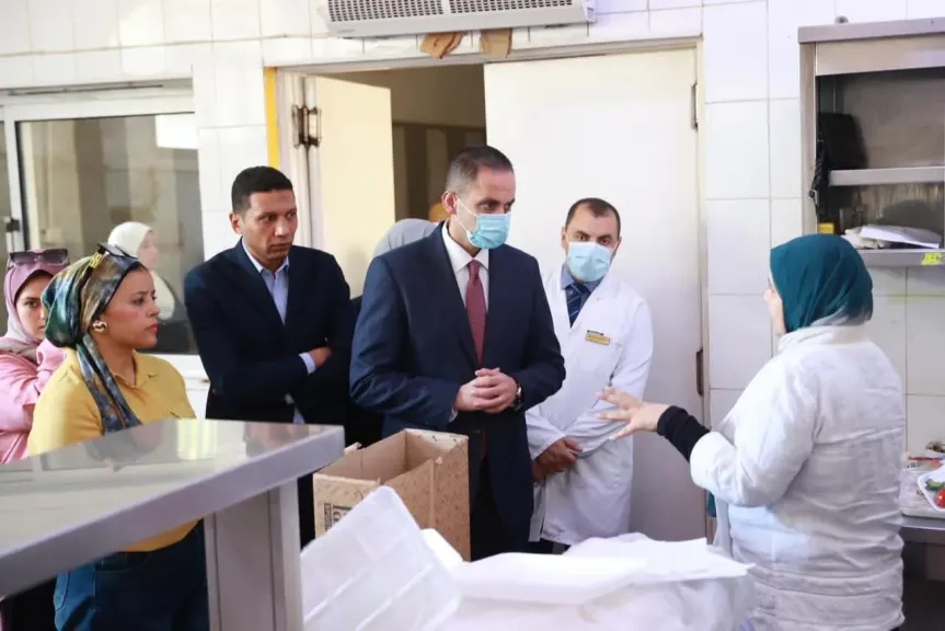 إحالة أطقم الاستقبال والطوارئ بمستشفى القاهرة الجديدة وكافة المتغيبين عن العمل بدون إذن للتحقيق
