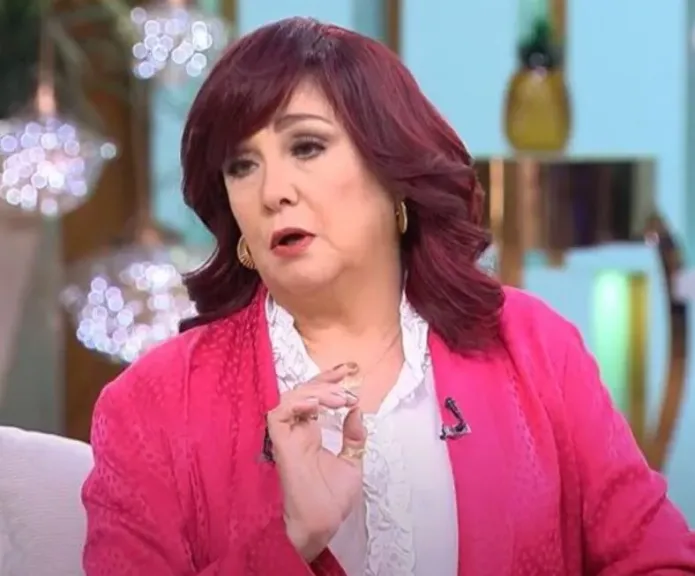 الفنانة شيرين تكشف تفاصيل إصابة قدمها وتجربة الألم أثناء تكريمها في مهرجان الإسكندرية السينمائي