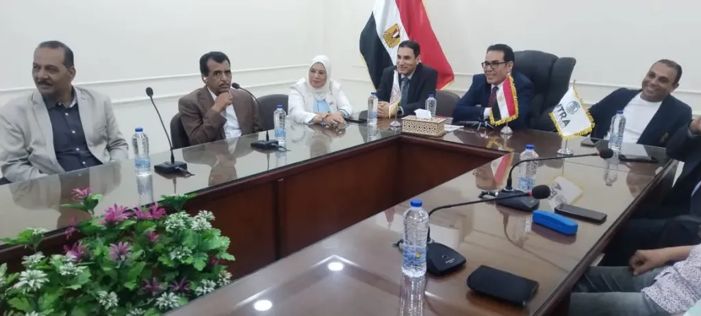 نقابة النسيج تطلق حملات توعوية لمكافحة الفكر المغلوط مع القومى للاتصالات