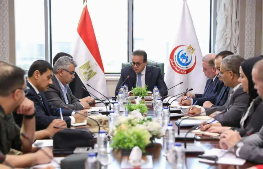 وزير الصحة يتابع الموقف التنفيذي لمشروع المخازن الاستراتيجية للوزارة