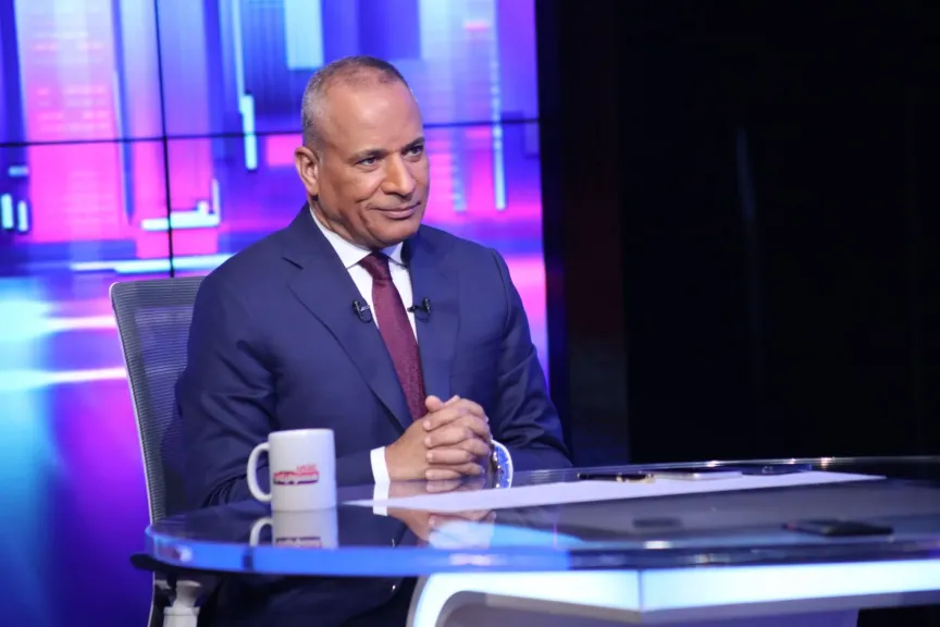 بعد رفع علم الاحتلال بالقنيطرة.. أحمد موسى ينتقد إلغاء الشرع الاحتفال بذكرى 6 أكتوبر: لإرضاء مين؟