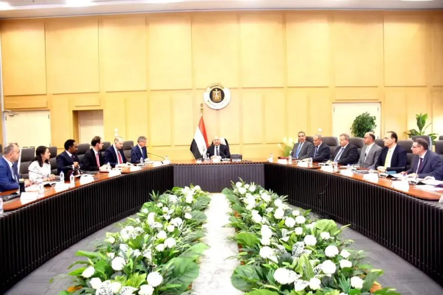 وزير الصناعة والنقل يلتقي  وفد البنك الدولى لمتابعة عدد من المشروعات الجاري تنفيذها والتعاون المستقبلي