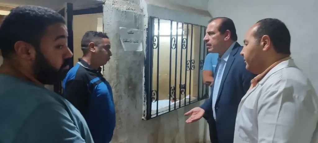 قرارات فورية باستبعاد مدير مستشفى أم المصريين ونائبه ونقل المدير المناوب بسبب التقصير في الإشراف