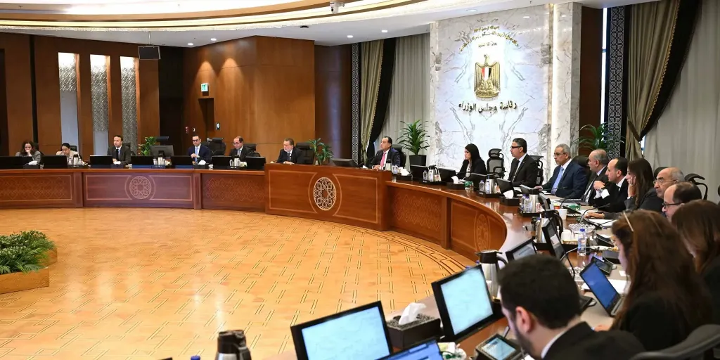 رئيس الوزراء يترأس اجتماع المجموعة الوزارية الاقتصادية