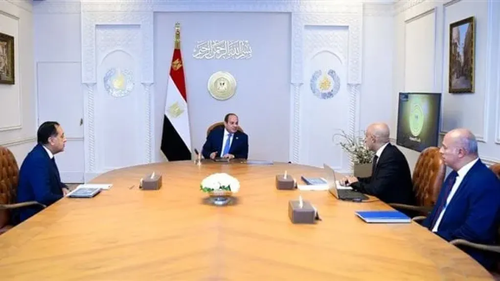 الرئيس السيسي يوجه بصرف حافز التدريس بقيمة 1000 جنيه اعتبارًا من أول نوفمبر المقبل