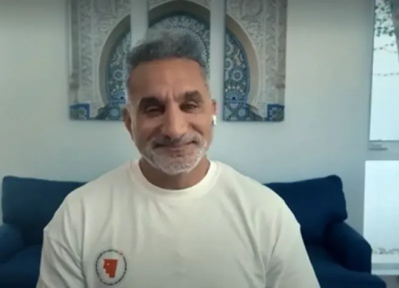 باسم يوسف: إسرائيل روّجت لروايتها عن طريق المؤثرين والإعلام لا الأكاديميين والسياسيين