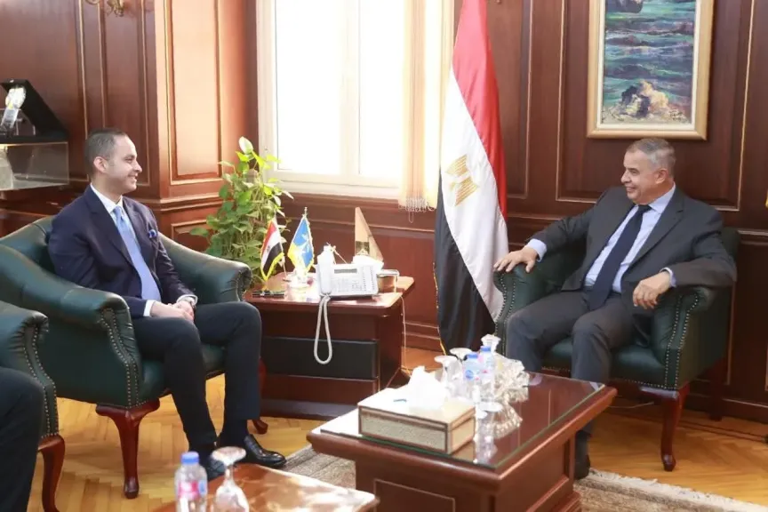 نائب وزير الصحة يبحث مع محافظ الإسكندرية تطوير الخدمات الصحية